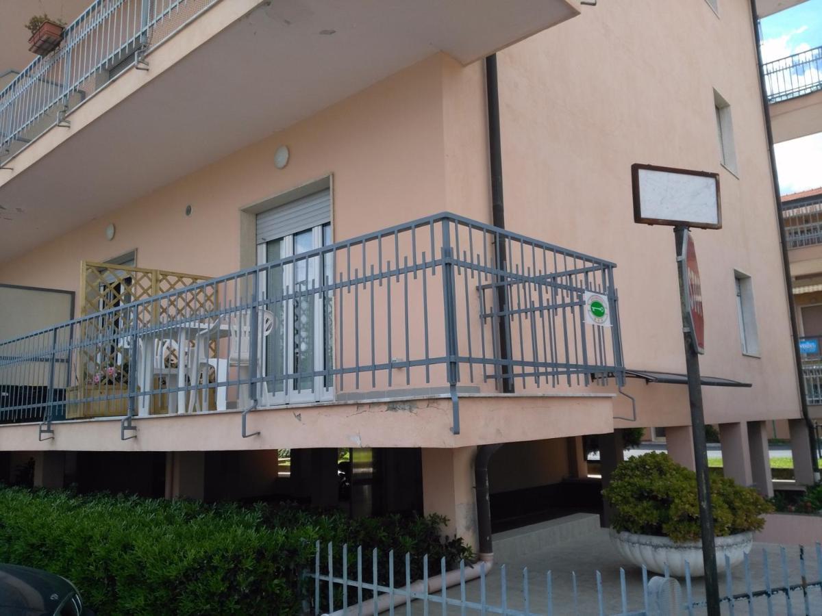 B&B Sweet Dreams Ντιάνο Μαρίνα Εξωτερικό φωτογραφία
